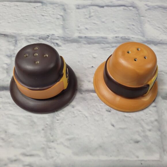 Hallmark Pilgrim Hat Salt & Pepper Shakers - Picture 7 of 11